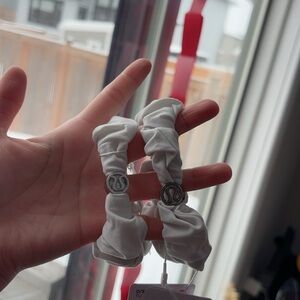 1 Lululemon White Scrunchies